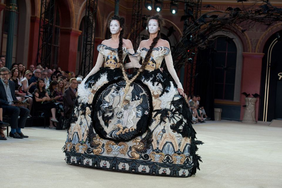 5 Dramatic Dresses from Today's Christian Dior Couture Show in Paris