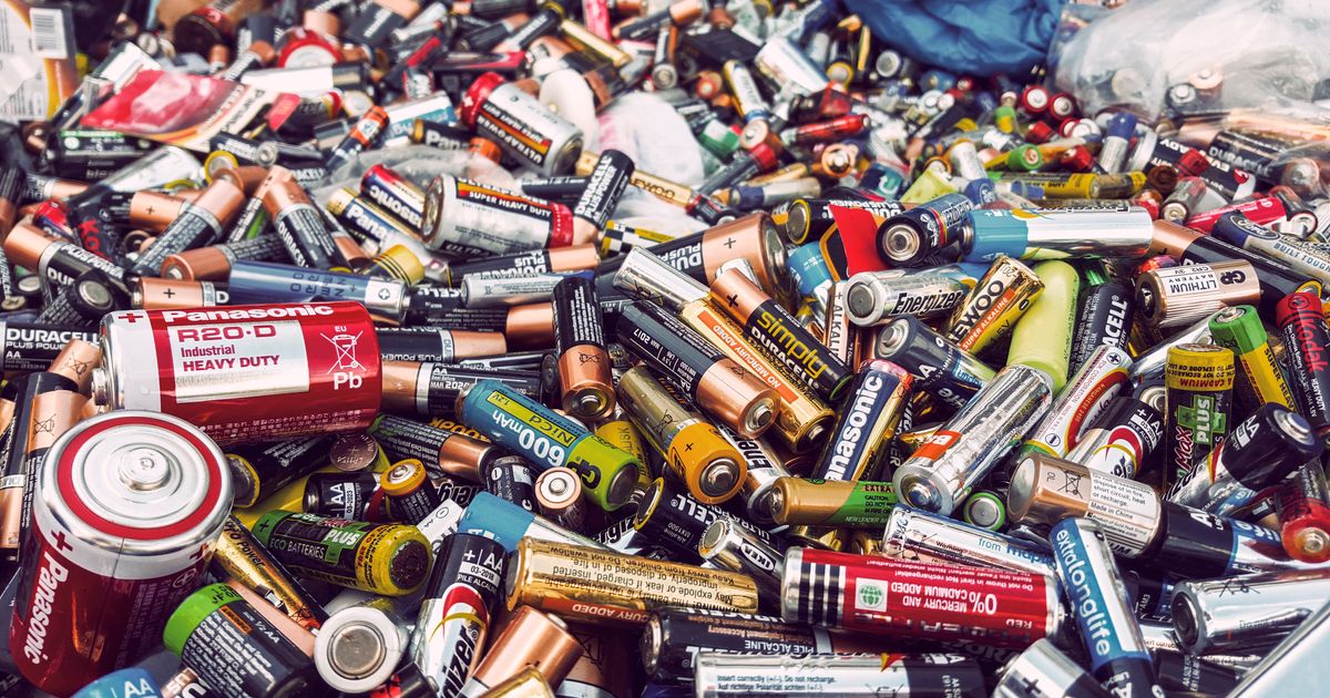 How To Responsibly Dispose Of Used Batteries HuffPost Life