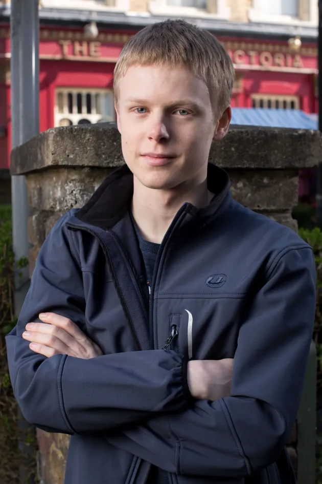 Clay Milner Russell as Bobby Beale