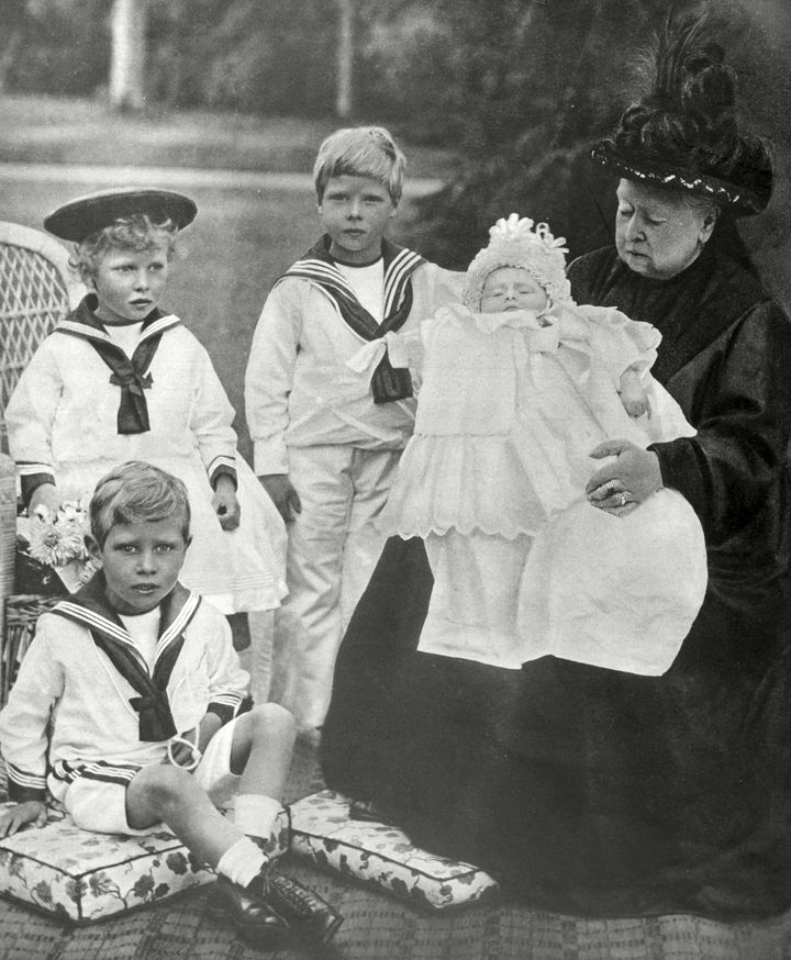 Queen Victoria with some of her great-grandchildren; the Prince of Wales, Duke of Gloucester, the Duke of York and the Princess Royal 
