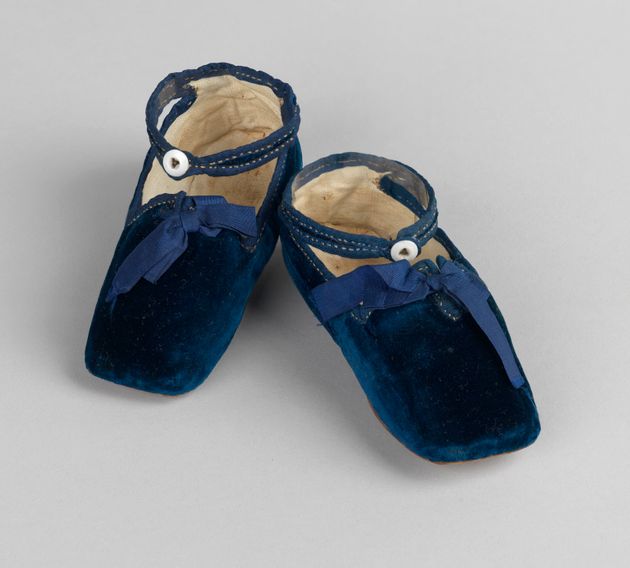  The first shoes worn by Prince Albert Edward (later King Edward VII)