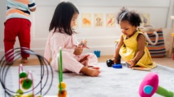 Cuidados com o bebê: qual é o papel da creche no desenvolvimento das