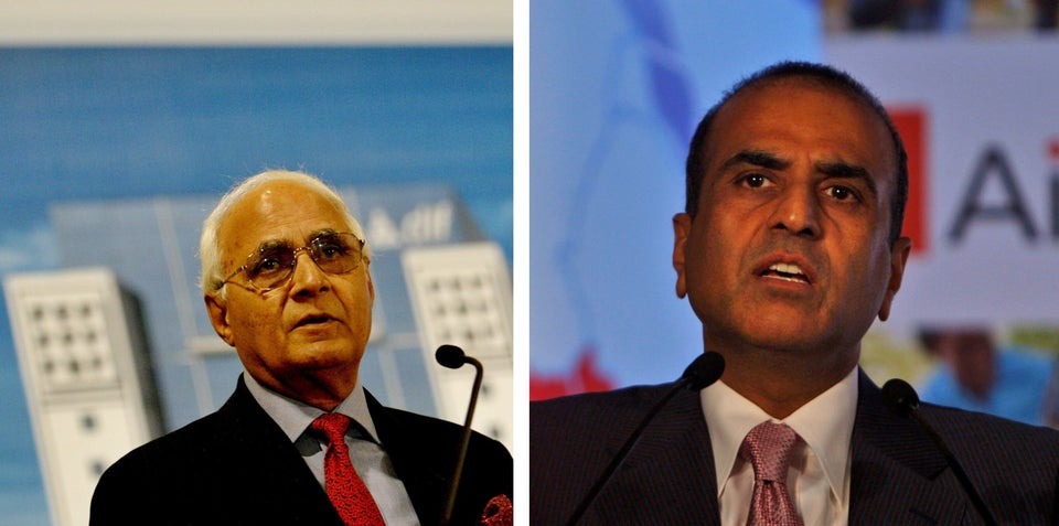 DLF Ltd Chairman K P Singh (L) and Bharti Enterprises Ltd Chief Sunil Bharti Mittal (R). The two Indian...