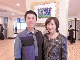 篠田美保さん（右）と夫の篠田龍佑さん