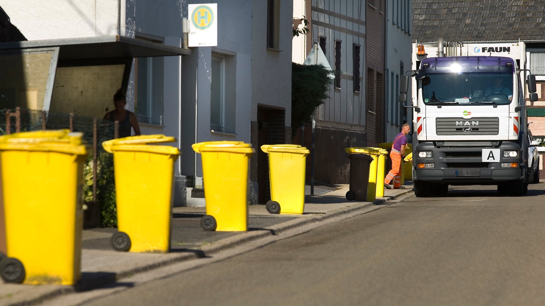 Garbage Collection Christmas 2021 Santa Cruz Green Waste The Brutal Reality Of Being The World S Best Recycler Huffpost Impact Garbage Collection Christmas 2021 Santa Cruz Green Waste The Brutal Reality Of Being The World S Best Recycler Huffpost Impact