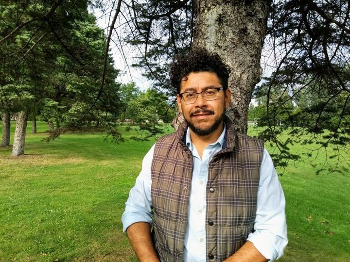 Eloy Rivas détient un doctorat en sociologie et est membre de l'organisation Solidarité sans frontières.