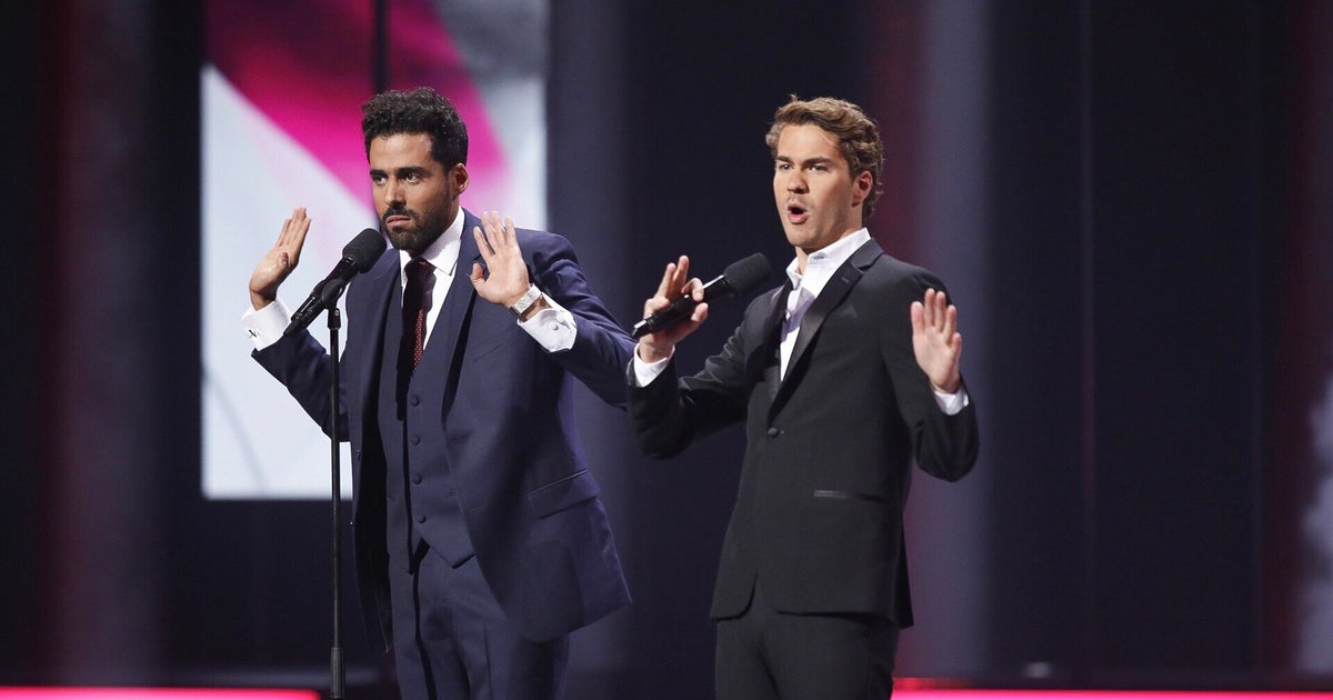 Avoir Images Juste Pour Rire La Complicite Et La Folie Du Duo Julien Lacroix dernière salutations
