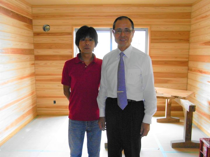 （左から）タケイファーム・武井敏信さんと王貞治さん