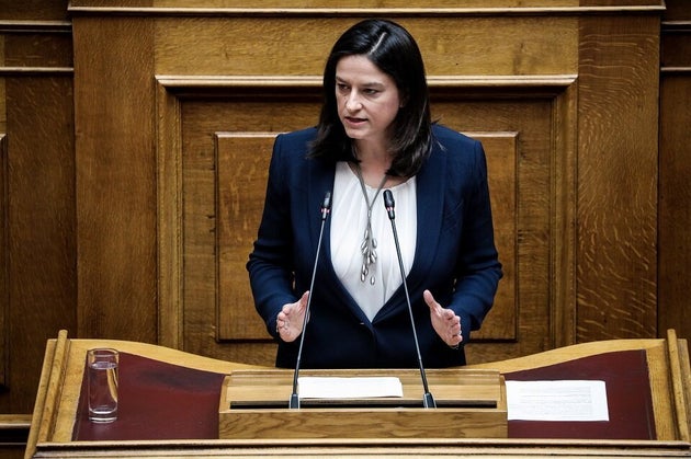 Κεραμέως: Ελάχιστη βάση εισαγωγής στα Πανεπιστήμια - Τέλος οι αιώνιοι