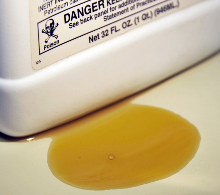 Novas normas também abrangem a rotulagem. A sinalização de uma caveira, que hoje indica que o produto é tóxico, será excluída para as categorias de risco mais baixo.
