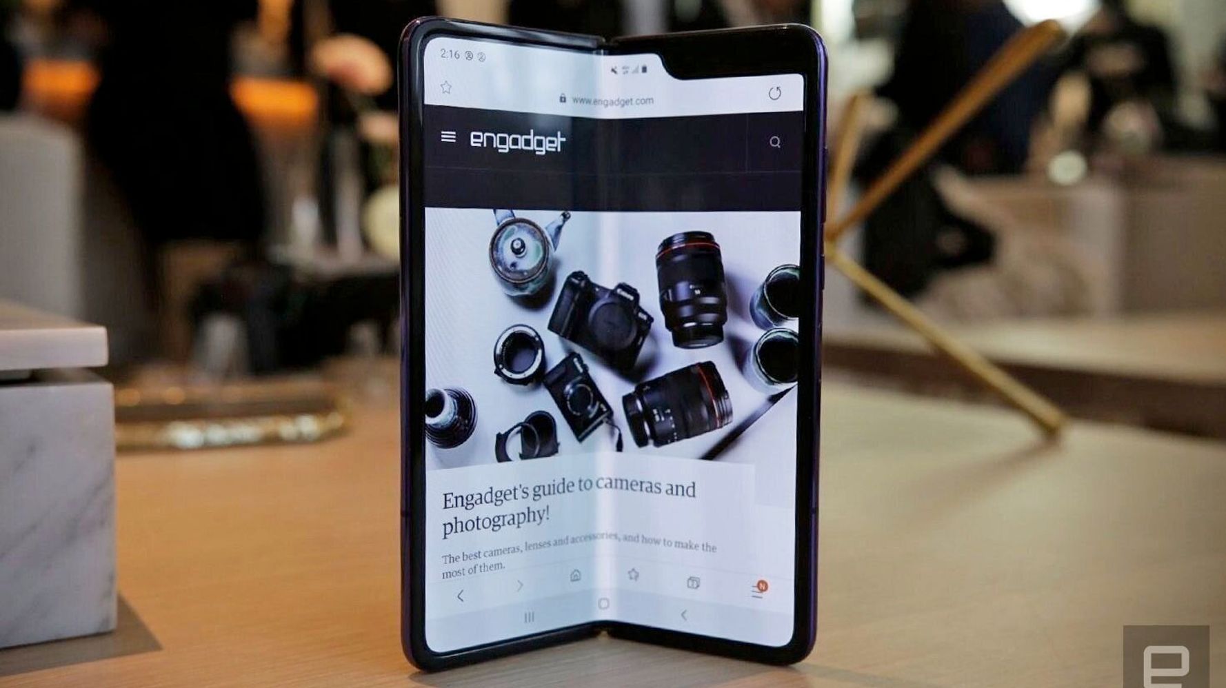 サムスン 折りたたみスマホ Galaxy Fold をついに発売へ ハフポスト Life