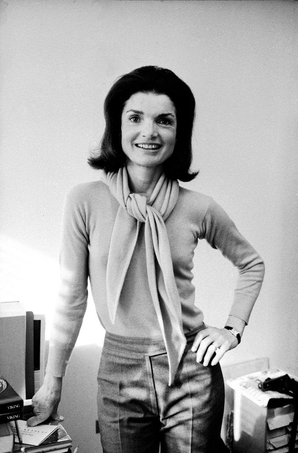 Jackie Kennedy Onassis Iconic Style From Her Teen Days To Her Final Years Huffpost Life 