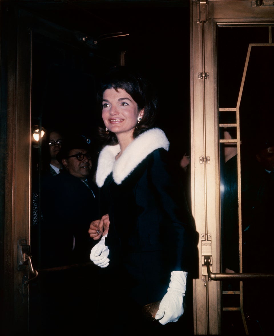 Jackie Kennedy Onassis' Iconic Style, From Her Teen Days To Her Final ...