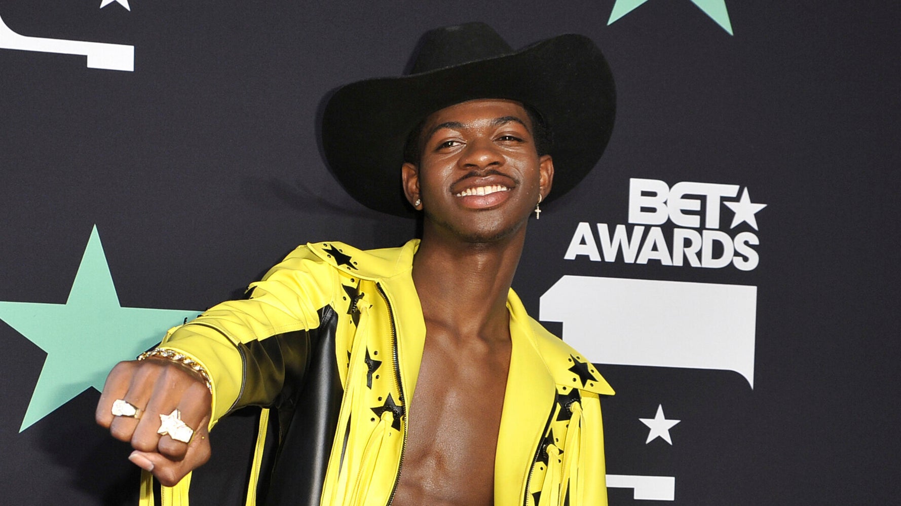 Healer Ntliziyo Yam Remix Lil Nas X Drops 'Seoul Town Road' With RM of K-Pop Group BTS | HuffPost