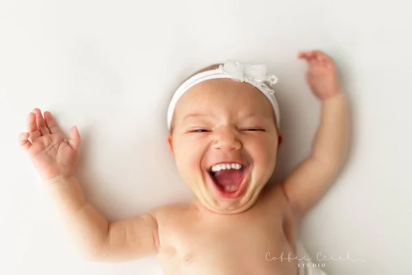 Une Photographe S Amuse En Ajoutant Des Dents A Des Nouveau Nes Huffpost Quebec Vivre Une Photographe S Amuse En Ajoutant Des Dents A Des Nouveau Nes Huffpost Quebec Vivre