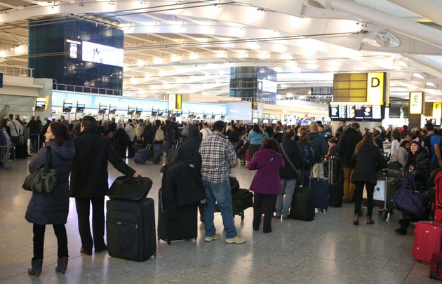 UKs Air Traffic Control System Hit By Technical Fault