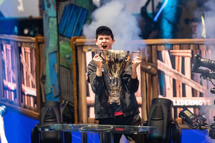 Kyle 'Bugha' Giersdorf, 16, Wins Fortnite World Cup And ...