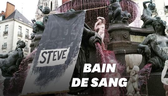À Nantes, la mort de Steve symbolisée par une fontaine rouge