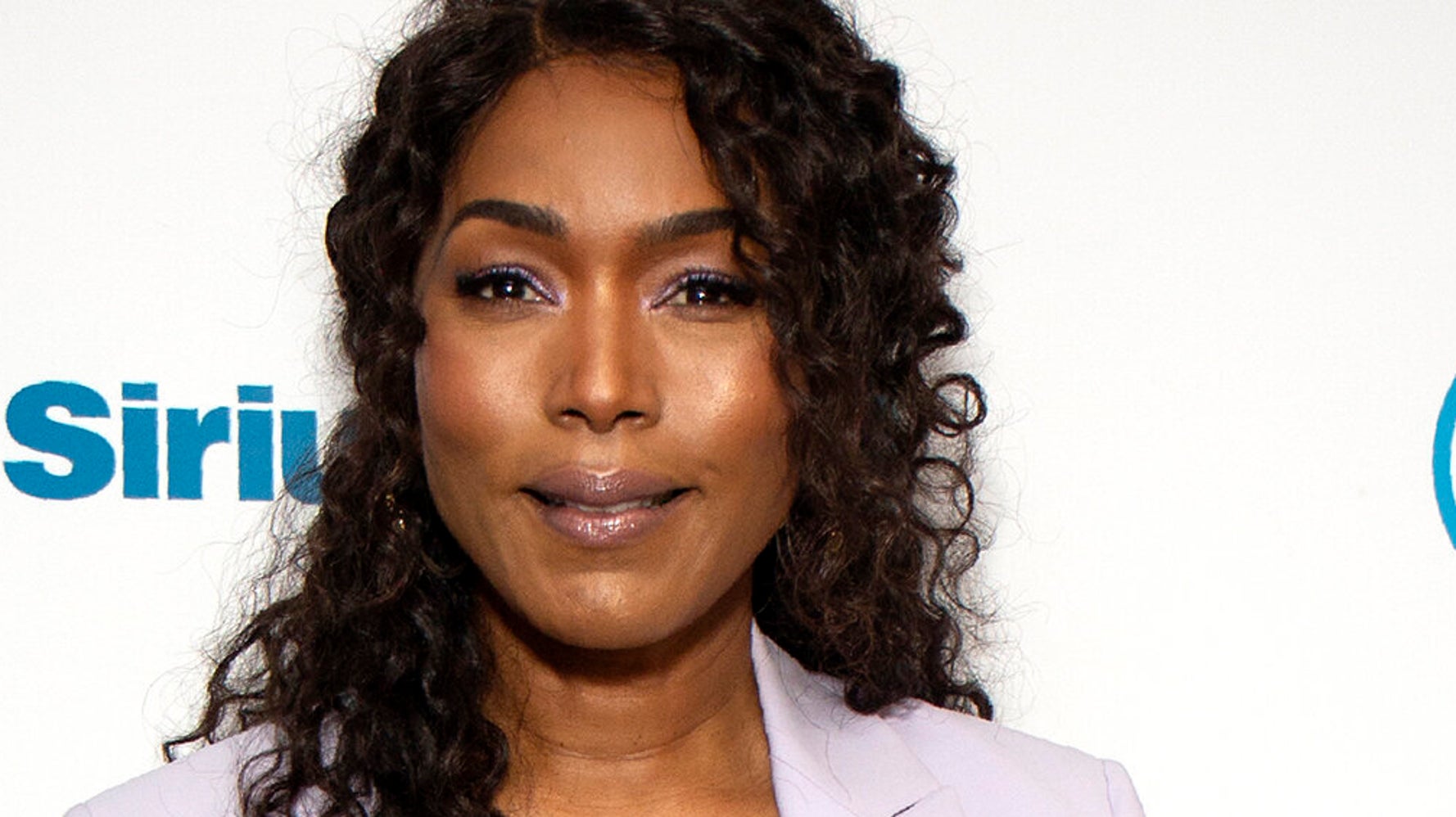 Angela Bassett Films Et Programmes Tv 'Avengers: Endgame' Star Angela Bassett Reveals She Has Yet To Watch