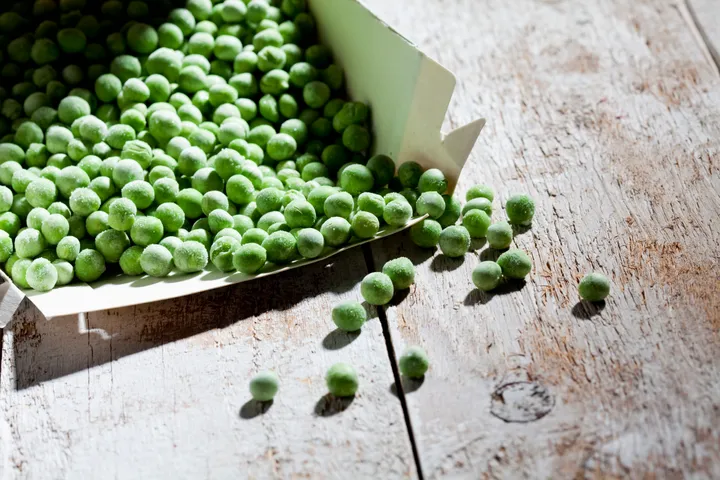 Frozen peas should roll out of the bag or box like marbles, not stick together in a clump.