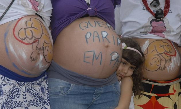 Marcha em defesa do parto humanizado e dos direitos reprodutivos das mulheres na zona sul do Rio, em