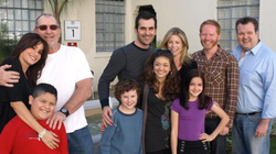 “Modern Family” refait sa photo de famille 10 ans après la première