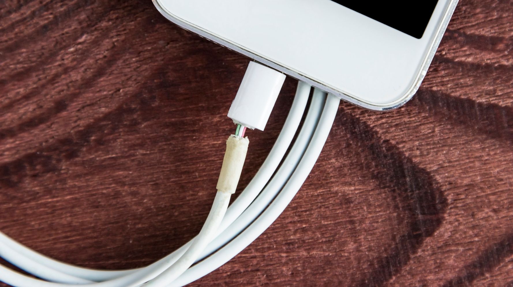 Woman Suffers Severe Burns After Phone Charger Zaps Her Necklace - HuffPost thumbnail