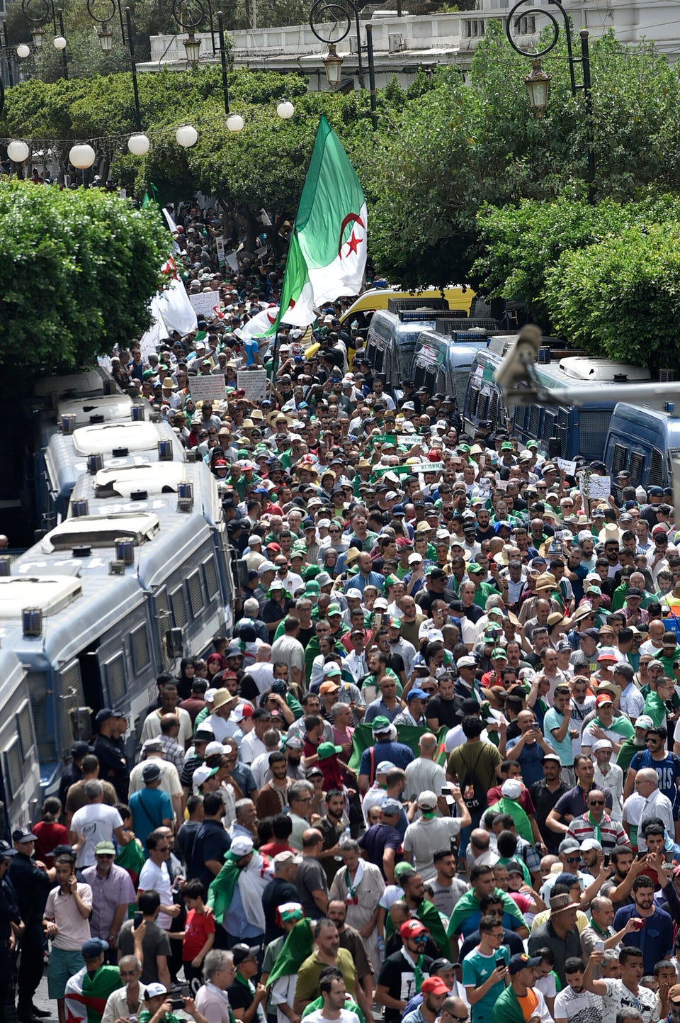 La manifestation du 24e vendredi à Alger en 5