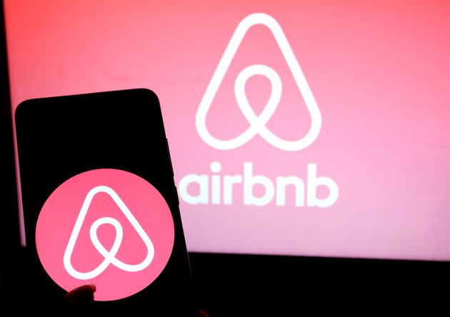 Thieves Break Into Canadian Airbnb And Wear Guests Clothes, Do Laundry