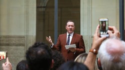 Kevin Spacey réapparaît en public à Rome récitant de la