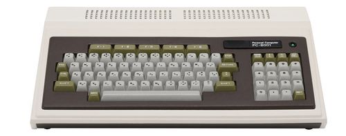 伝説の名機「PC-8001」が手の平サイズで復活。40年前のNEC製パソコン | ハフポスト NEWS