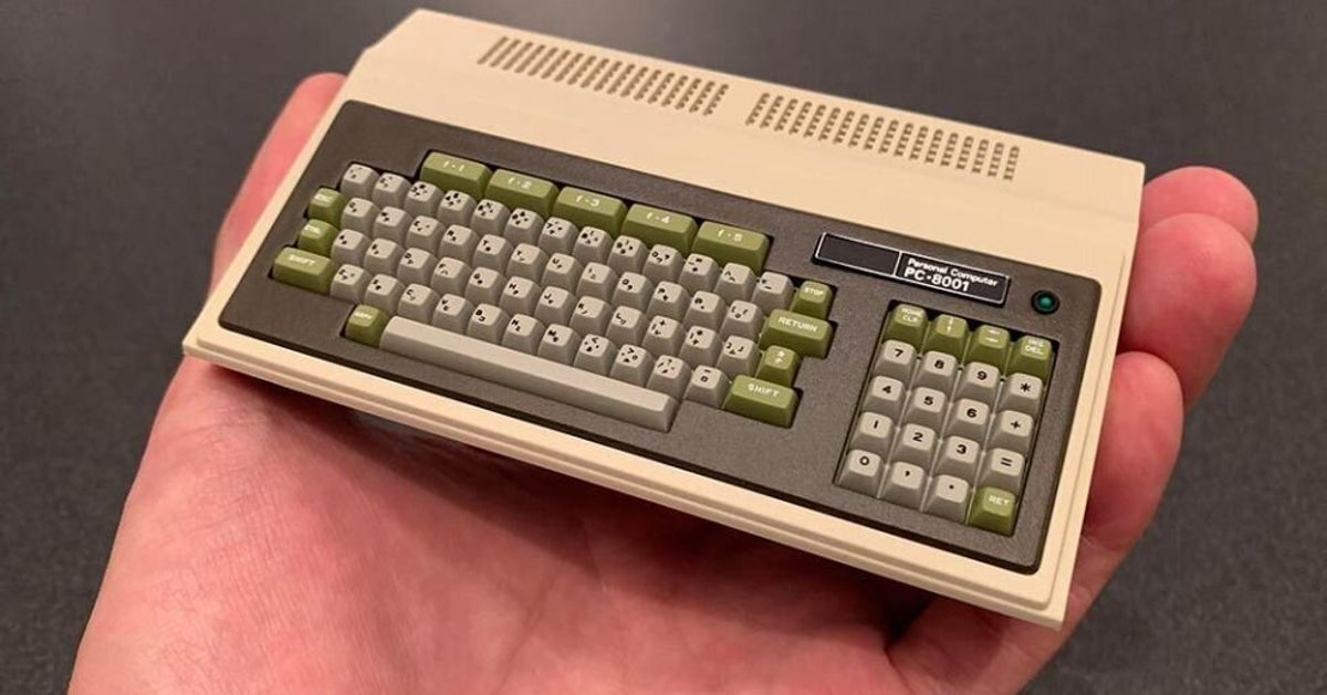 伝説の名機「PC-8001」が手の平サイズで復活。40年前のNEC製パソコン 伝説の名機「PC-8001」が手の平サイズで復活。40年前のNEC製パソコン