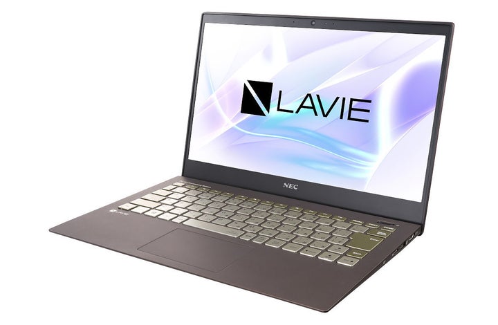 ▲同時発表された『PC-PM750NAA』。NEC PC製13.3型モバイルノート『LAVIE Pro Mobile』のCore i7/8GB/512GB NVMe SSDモデルをベースにした特別カラー仕様。『NEC』ロゴは8001当時使われていたデザインになっています