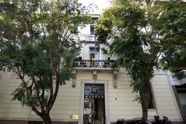 Î‘Ï€Î¿Ï„Î­Î»ÎµÏƒÎ¼Î± ÎµÎ¹ÎºÏŒÎ½Î±Ï‚ Î³Î¹Î± Î Î¿Î»Ï…Ï„ÎµÎ»Î­Ï‚ Î¾ÎµÎ½Î¿Î´Î¿Ï‡ÎµÎ¯Î¿ Î³Î¯Î½ÎµÏ„Î±Î¹ Ï„Î¿ Î¹ÏƒÏ„Î¿ÏÎ¹ÎºÏŒ ÎºÏ„Î¯ÏÎ¹Î¿ ÏƒÏ„Î· Î¡Î·Î³Î¯Î»Î»Î·Ï‚, Ï€Î¿Ï… ÏƒÏ„Î­Î³Î±Î¶Îµ Ï„Î· Î.Î”.- Î Î¿Î¹Î± ÎµÎ¯Î½Î±Î¹ Î· Î¼Î¹ÏƒÎ¸ÏŽÏ„ÏÎ¹Î± ÎµÏ„Î±Î¹ÏÎµÎ¯Î±