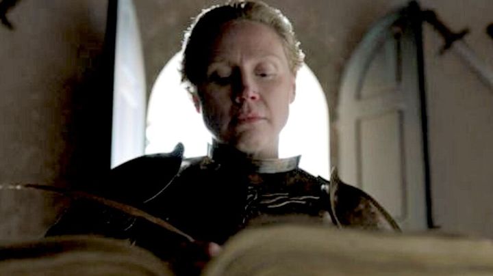Gwendoline in character as Brienne of Tarth