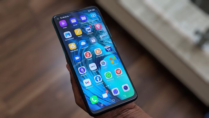 The Vivo Z1 Pro comes with an insane number of preloaded apps — some of which can't be uninstalled.