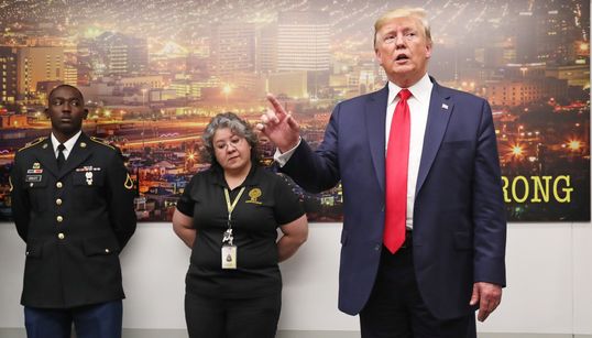 Auprès des victimes d’El Paso et Dayton, Trump s’en est quand même pris aux