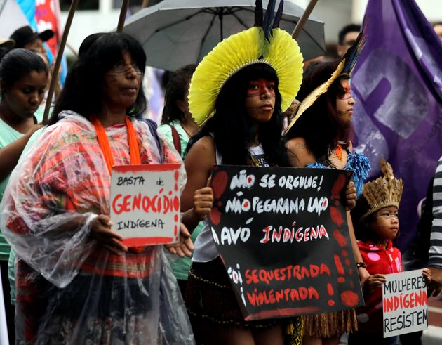 Mulheres indígenas marcham no Dia Internacional da