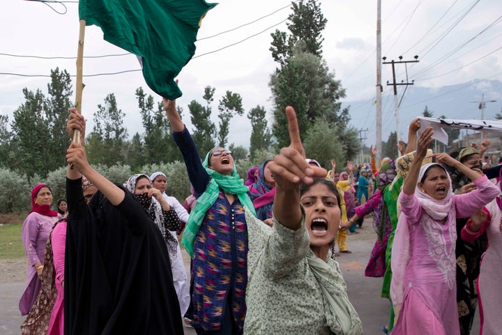 Women protesting in Srinagar