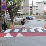 横断歩道で止まらない車、取り締まりを強化　全国で10万件の摘発