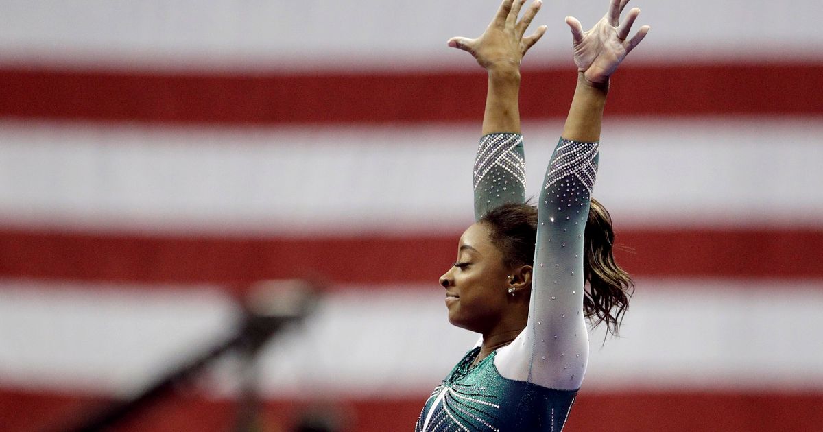 Simone Biles Makes History Again With Jaw-Dropping Beam Dismount