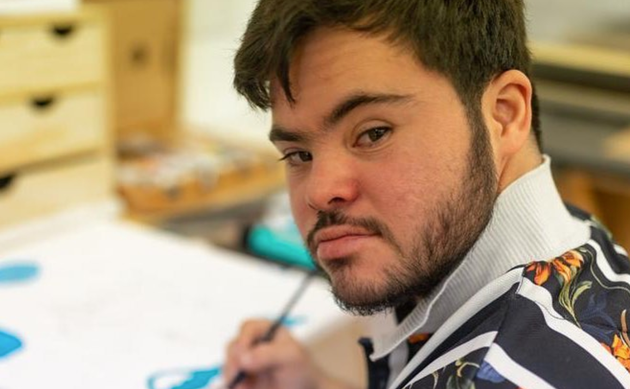 Samuel Allain Abitbol Acteur Atteint De Trisomie Rejoint Plus Belle La Vie Le Huffpost Samuel Allain Abitbol Acteur Atteint De Trisomie Rejoint Plus Belle La Vie Le Huffpost