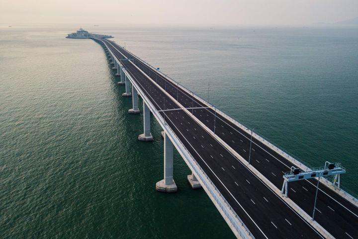 香港とマカオをつなぐ港珠澳大橋(2018年撮影)