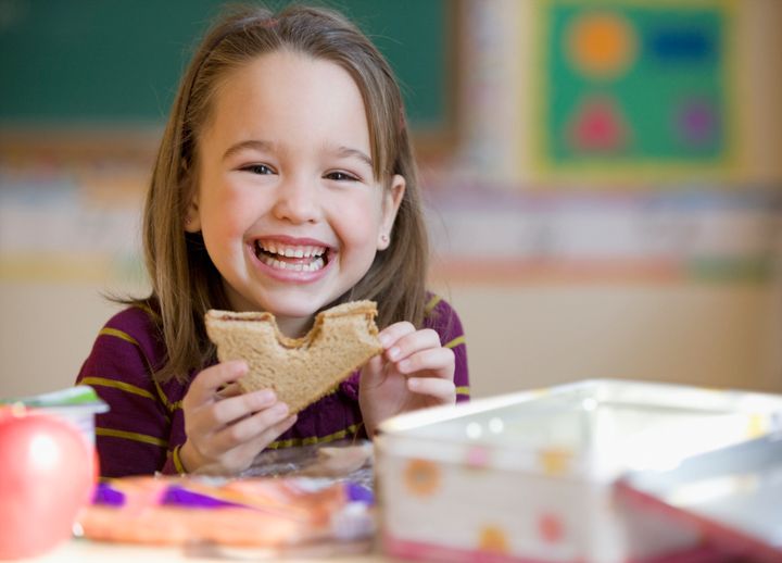 A viral Facebook post encourages parents to practice eating lunch with their kindergarteners. 