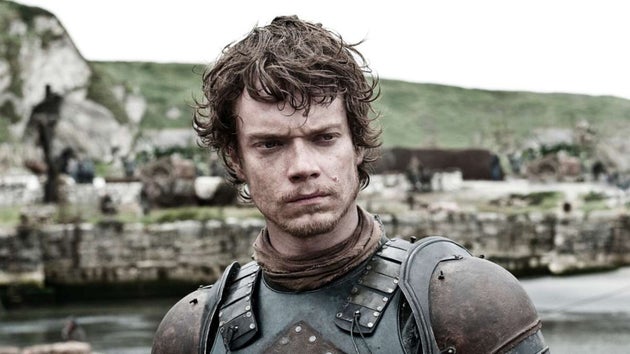 Game Of Thrones Alfie Allen Dismisses Fan Backlash After Divisive Finale