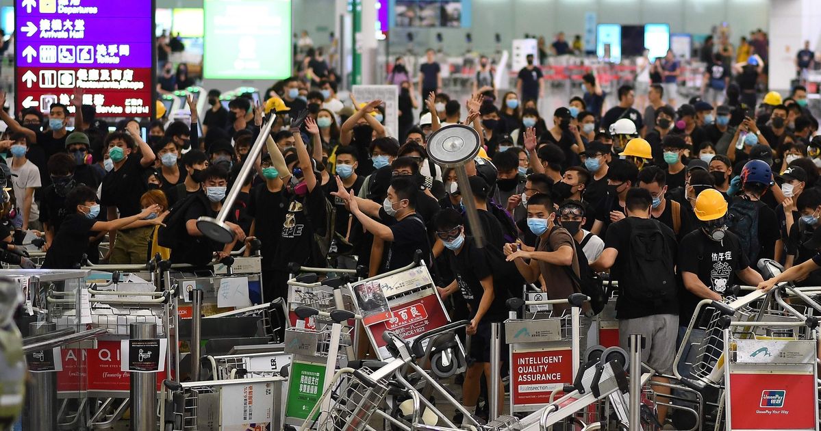 香港デモに参加したパイロットを解雇 キャセイパシフィック航空ceoが引責辞任 困難続いた責任を取る ハフポスト