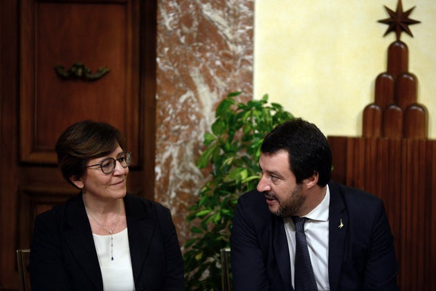 "Con Salvini mai più". Elisabetta Trenta chiude la porta alla Lega