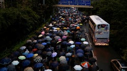 Miles de personas vuelven a las calles de Hong