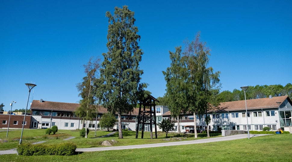 Ringerike prison is located in the Norwegian countryside just over an hour from Norway's capital Oslo. It sits next to a lake