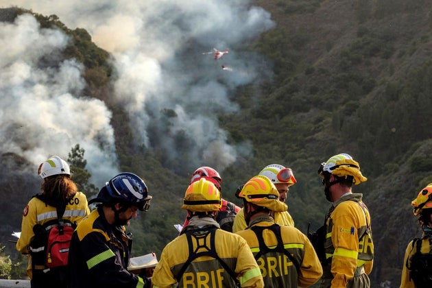 Un Bombero Forestal Triunfa Con Su Opinion Sobre Quienes Les Llaman Heroes El Huffpost